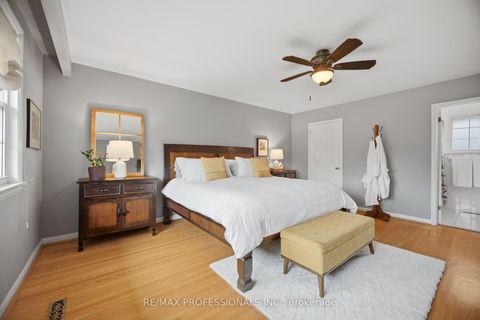 Photo 26 at 16 Cherry Post Crescent, Markland Wood, Toronto