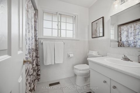 Photo 27 at 16 Cherry Post Crescent, Markland Wood, Toronto