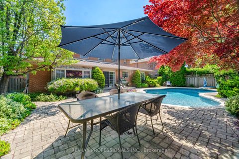 Photo 41 at 16 Cherry Post Crescent, Markland Wood, Toronto