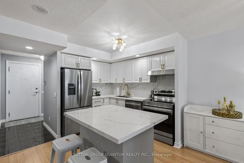 Photo 5 at 723 - 5233 Dundas Street W, City Centre West, Toronto