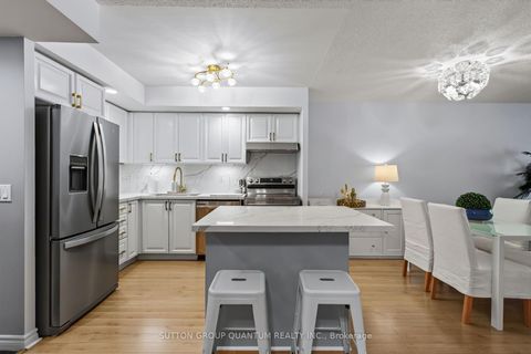 Photo 9 at 723 - 5233 Dundas Street W, City Centre West, Toronto