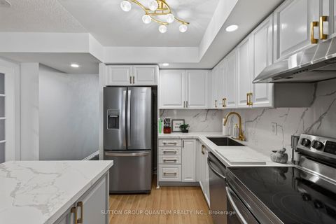 Photo 11 at 723 - 5233 Dundas Street W, City Centre West, Toronto