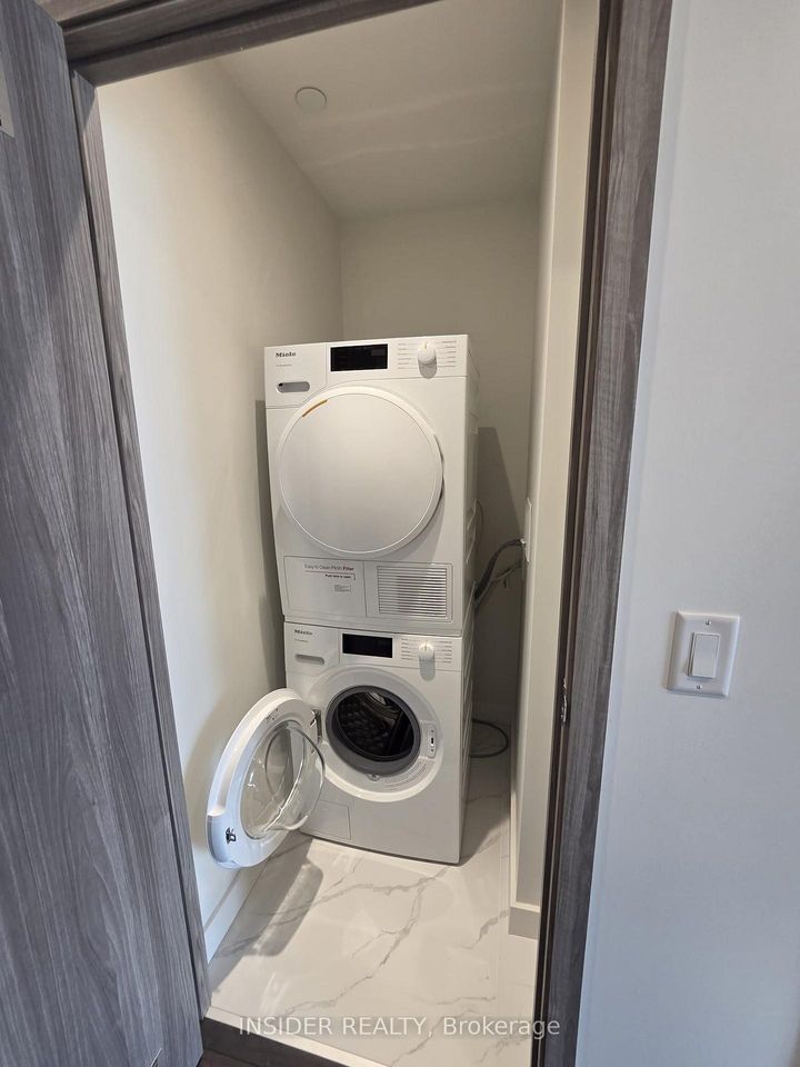 Photo 7 at 321 - 75 Billes Heights, Bayview Village, Toronto