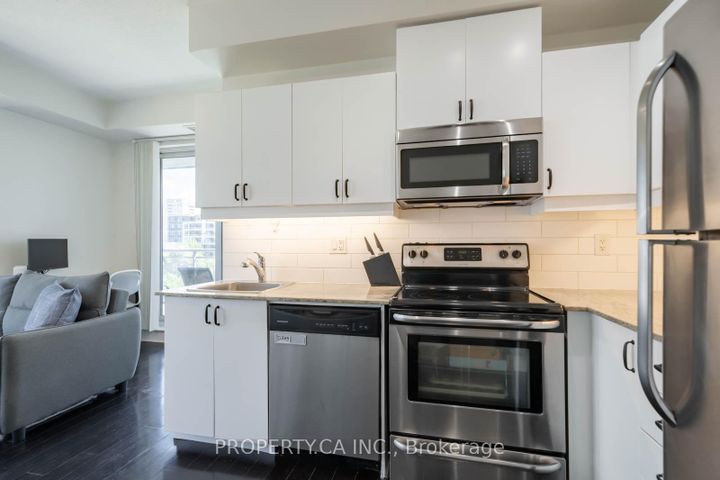Photo 13 at 516 - 17 Kenaston Gardens, Bayview Village, Toronto