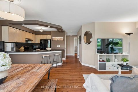Photo 8 at 206 - 890 Sheppard Avenue, Bathurst Manor, Toronto