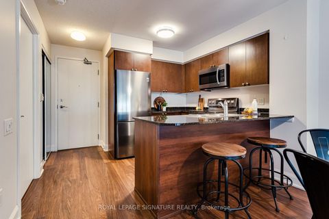 Photo 3 at 910 - 2191 Yonge Street, Mount Pleasant West, Toronto