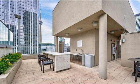 Photo 9 at 607 - 126 Simcoe Street, Waterfront Communities C1, Toronto