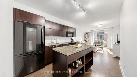Photo 18 at 607 - 126 Simcoe Street, Waterfront Communities C1, Toronto
