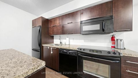 Photo 20 at 607 - 126 Simcoe Street, Waterfront Communities C1, Toronto
