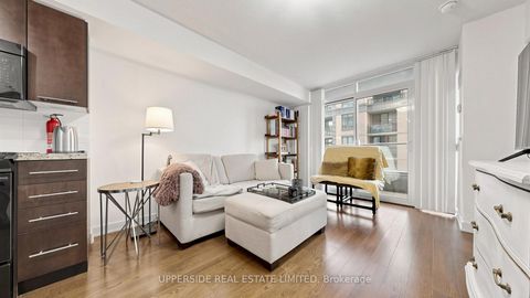 Photo 22 at 607 - 126 Simcoe Street, Waterfront Communities C1, Toronto