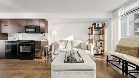 Photo 23 at 607 - 126 Simcoe Street, Waterfront Communities C1, Toronto