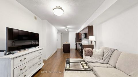 Photo 24 at 607 - 126 Simcoe Street, Waterfront Communities C1, Toronto