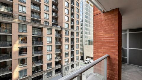 Photo 36 at 607 - 126 Simcoe Street, Waterfront Communities C1, Toronto