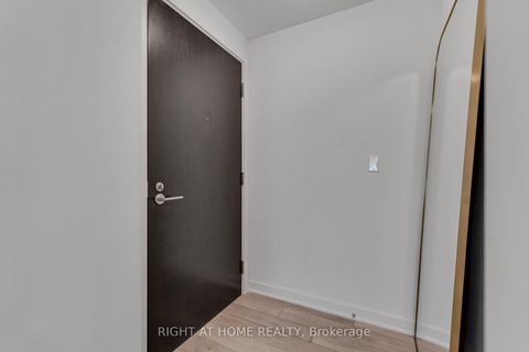 Photo 7 at 2113 - 11 Yorkville Avenue, Annex, Toronto