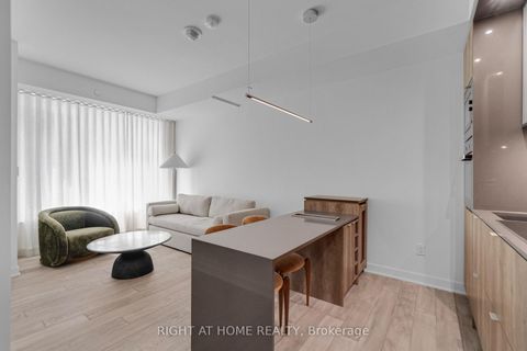 Photo 9 at 2113 - 11 Yorkville Avenue, Annex, Toronto