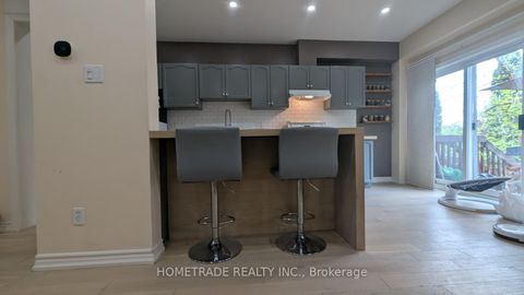 Photo 5 at 231 Denise Circle, Summerhill Estates, Newmarket
