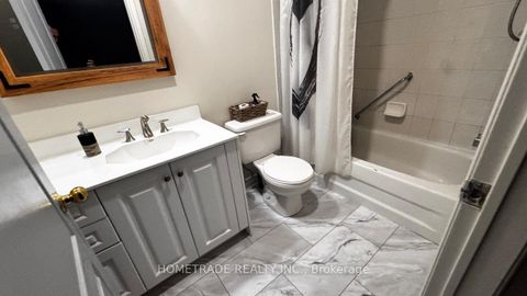 Photo 13 at 231 Denise Circle, Summerhill Estates, Newmarket