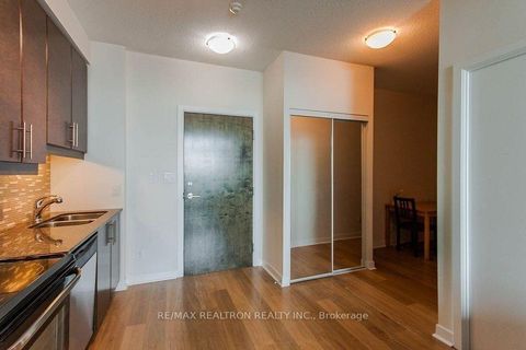 Photo 3 at 4605 - 33 Bay Street, Waterfront Communities C1, Toronto