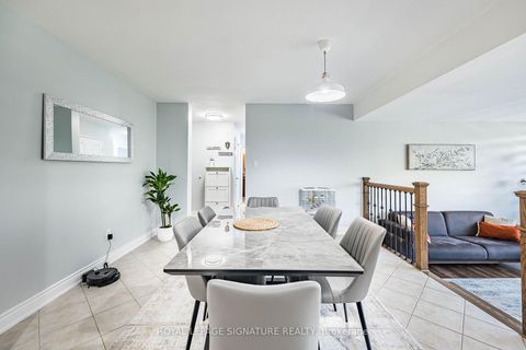 Photo 7 at 405 - 25 Four Winds Drive, York University Heights, Toronto