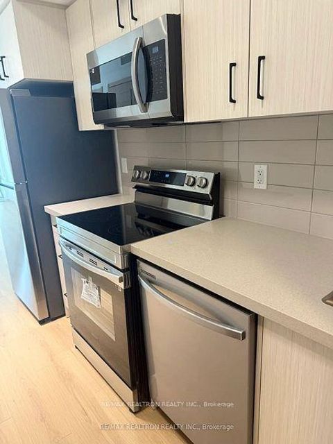 Photo 3 at 201 - 3421 Sheppard Avenue, Sullivan, Toronto