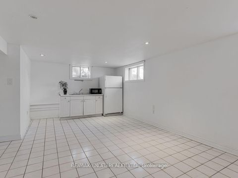 Photo 13 at 387 Crosby Avenue, Crosby, Richmond Hill