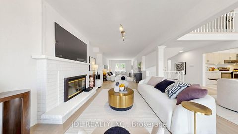 Photo 7 at 36 Chartwell Crescent, Keswick North, Georgina