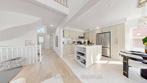 Photo 10 at 36 Chartwell Crescent, Keswick North, Georgina