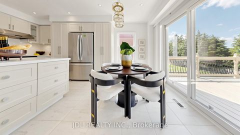 Photo 11 at 36 Chartwell Crescent, Keswick North, Georgina
