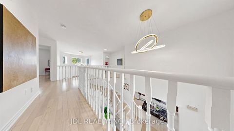 Photo 14 at 36 Chartwell Crescent, Keswick North, Georgina