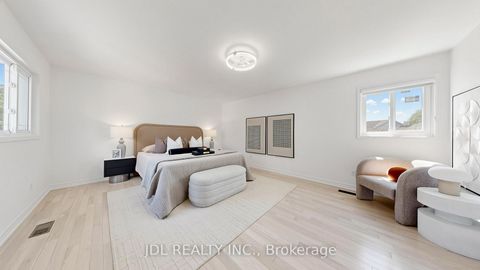 Photo 15 at 36 Chartwell Crescent, Keswick North, Georgina