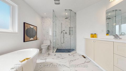 Photo 18 at 36 Chartwell Crescent, Keswick North, Georgina