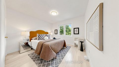 Photo 19 at 36 Chartwell Crescent, Keswick North, Georgina