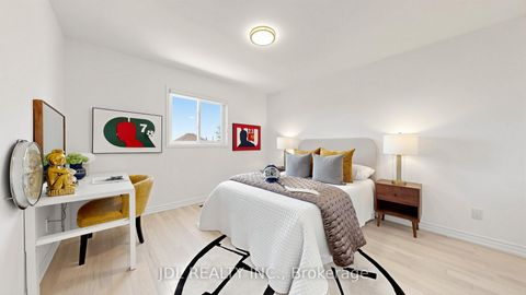 Photo 20 at 36 Chartwell Crescent, Keswick North, Georgina