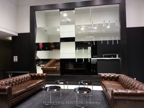 Photo 2 at 720 - 35 Bastion Street, Niagara, Toronto