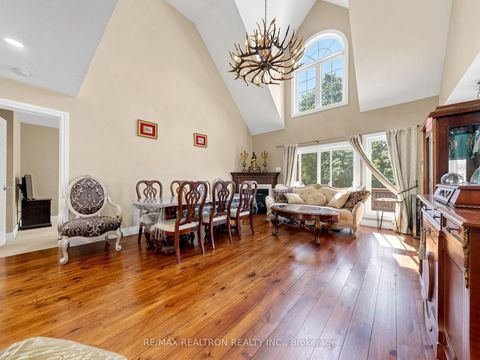 Photo 4 at 4 Lyons Lane, Historic Lakeshore Communities, Georgina