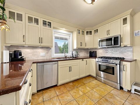 Photo 8 at 4 Lyons Lane, Historic Lakeshore Communities, Georgina