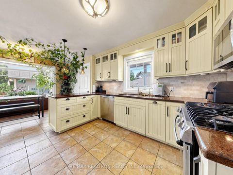 Photo 11 at 4 Lyons Lane, Historic Lakeshore Communities, Georgina