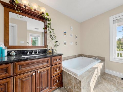Photo 16 at 4 Lyons Lane, Historic Lakeshore Communities, Georgina