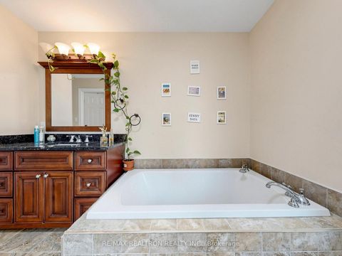 Photo 17 at 4 Lyons Lane, Historic Lakeshore Communities, Georgina