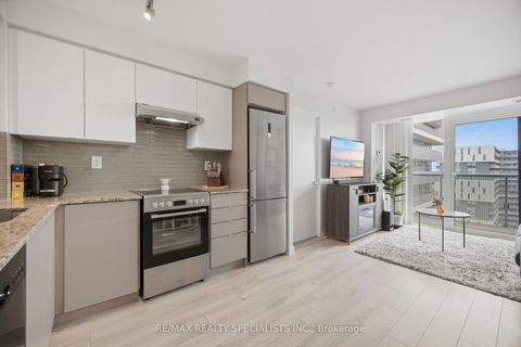 Photo 14 at 1222 - 160 Flemington Road, Glen Park, Toronto