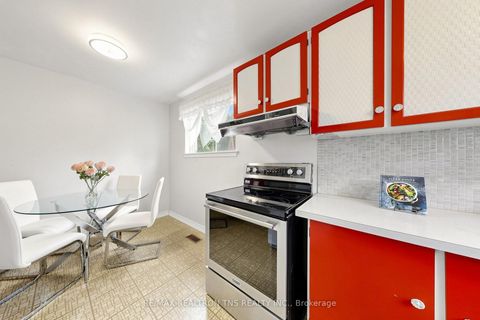 Photo 7 at 18 Lisburn Crescent, Don Valley Village, Toronto