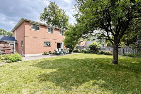 Photo 16 at 18 Lisburn Crescent, Don Valley Village, Toronto