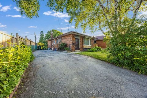 Photo 2 at 35 Barkwin Drive, Beaumonde Heights, Toronto