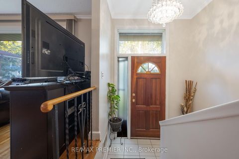 Photo 7 at 35 Barkwin Drive, Beaumonde Heights, Toronto