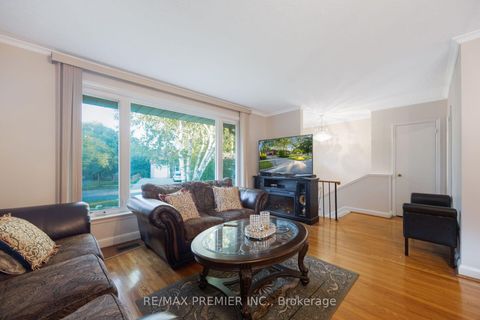 Photo 11 at 35 Barkwin Drive, Beaumonde Heights, Toronto