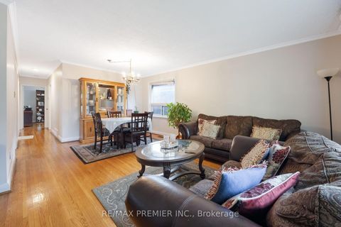Photo 13 at 35 Barkwin Drive, Beaumonde Heights, Toronto