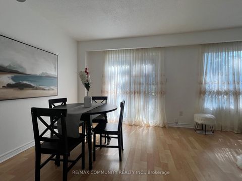Photo 1 at 284 Sprucewood Court, L'Amoreaux, Toronto