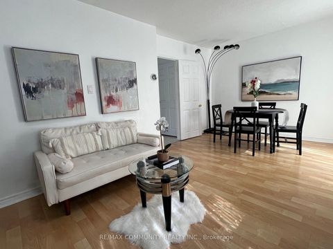 Photo 4 at 284 Sprucewood Court, L'Amoreaux, Toronto