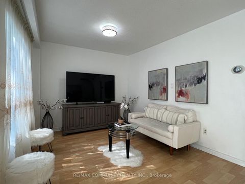 Photo 5 at 284 Sprucewood Court, L'Amoreaux, Toronto