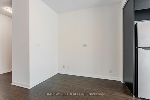 Photo 6 at 909 - 205 Frederick Street, Moss Park, Toronto